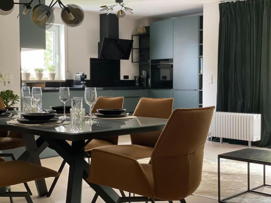 Grafschafft Angenehmes Wohnen - Ferienwohnung Mit 2 Schlafzimmern ピルナ エクステリア 写真
