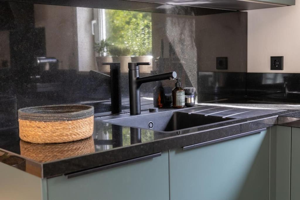 Grafschafft Angenehmes Wohnen - Ferienwohnung Mit 2 Schlafzimmern ピルナ エクステリア 写真