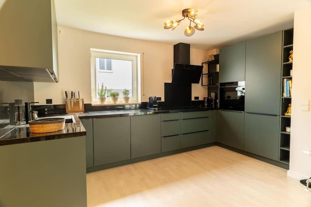 Grafschafft Angenehmes Wohnen - Ferienwohnung Mit 2 Schlafzimmern ピルナ エクステリア 写真