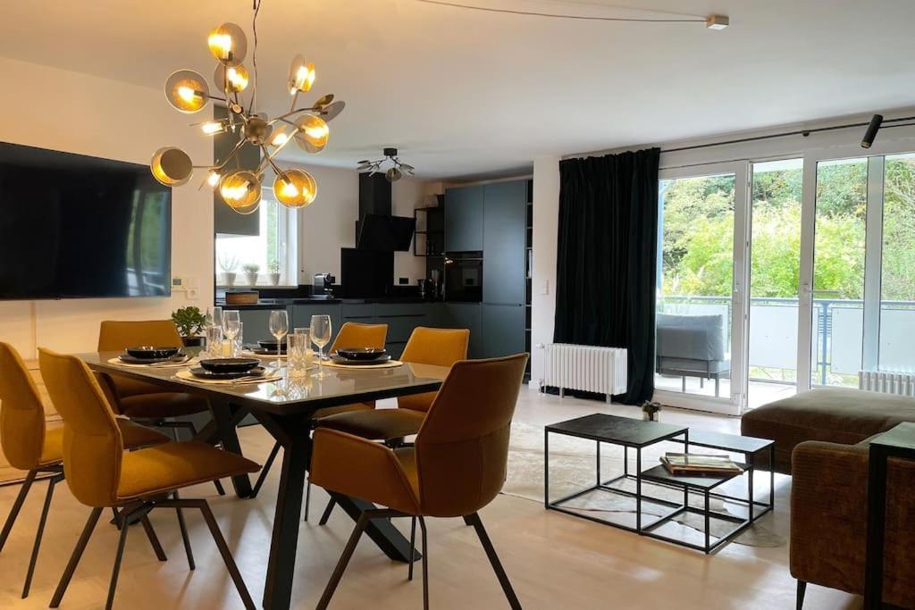 Grafschafft Angenehmes Wohnen - Ferienwohnung Mit 2 Schlafzimmern ピルナ エクステリア 写真